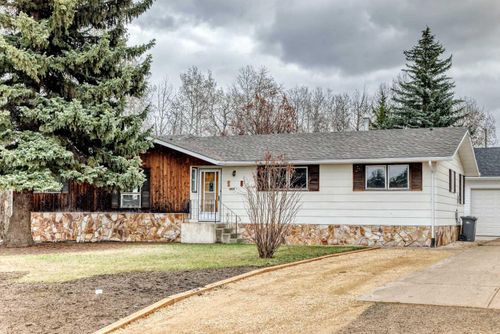 4815 42 St, Ponoka, AB, T4J1C3 | Card Image