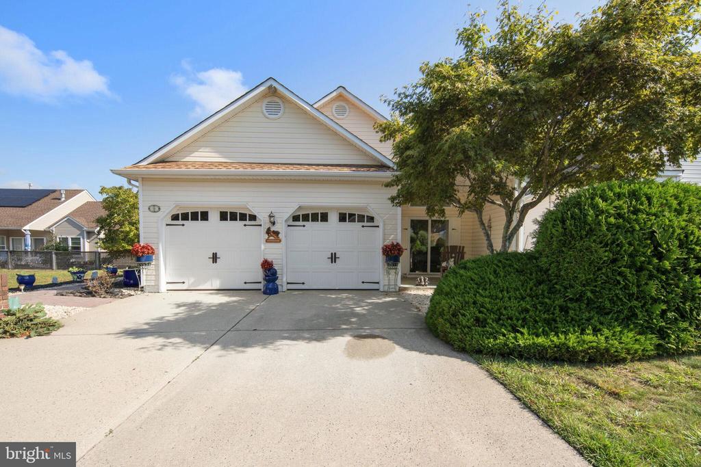 Hampton Rd, Manahawkin, NJ 08050