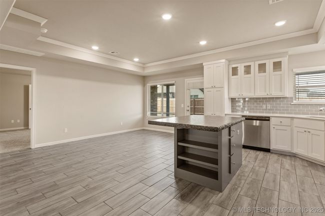 27623 109 Th St, House other with 3 bedrooms, 2 bathrooms and null parking in Coweta OK | Image 23