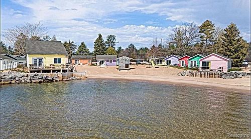 3358 N Us Highway 23, Oscoda, MI, 48750-9534 | Card Image