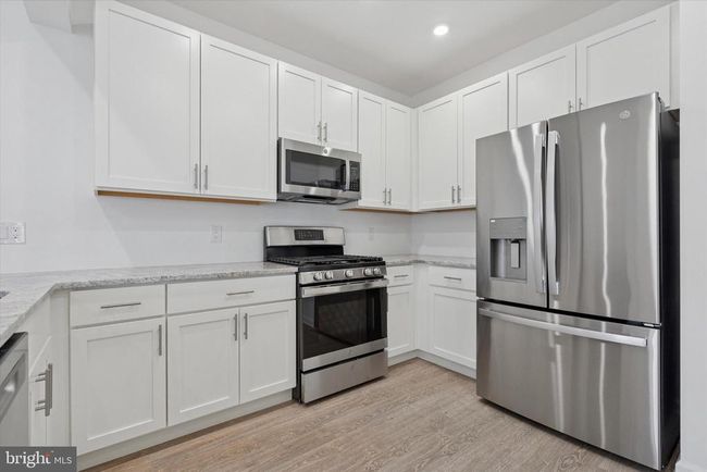 16223 River View Dr, Condo with 2 bedrooms, 2 bathrooms and null parking in BRISTOL PA | Image 18