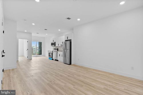 402-809 Diamond Street, PHILADELPHIA, PA, 19122 | Card Image