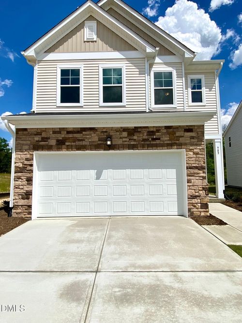 909 Aspen Pointe Trl, Zebulon, NC, 27597-4530 | Card Image