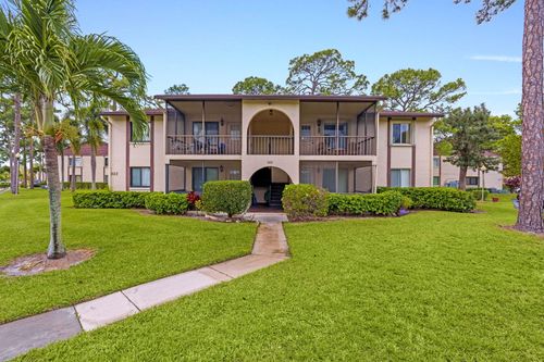 d2-322 Knotty Pine Cir, Greenacres, FL, 33463-9193 | Card Image
