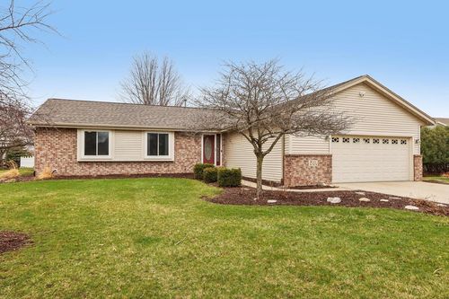 W232N7474 Highview Drive, Sussex, WI, 53089 | Card Image