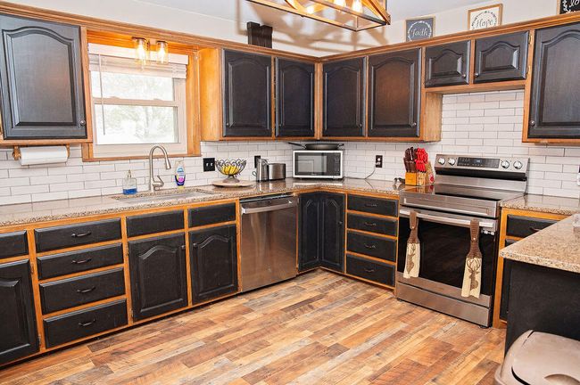 1560 State Highway 214, House other with 3 bedrooms, 3 bathrooms and null parking in Plains TX | Image 11
