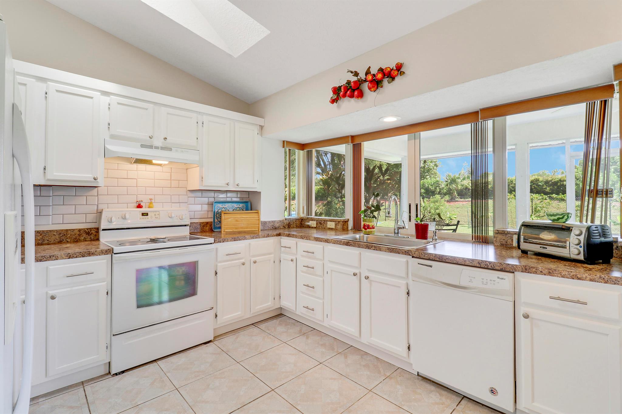 Grove Ave, Port Saint Lucie, FL 34983