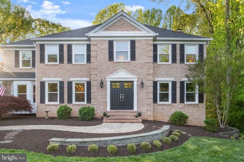 5604 Mary Fairfax Ct, Fairfax Station, VA, 22039-1048 | Card Image