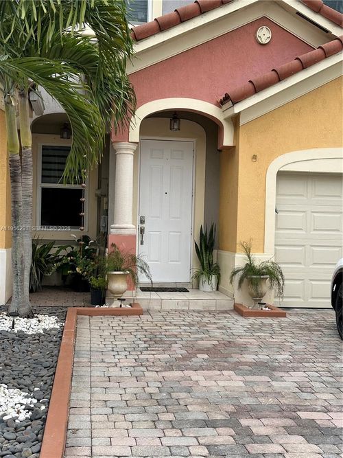 8548 Sw 166th Pl, Miami, FL, 33193-5793 | Card Image