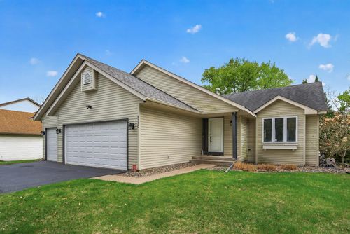 8270 Dawson Way, Inver Grove Heights, MN, 55076-3385 | Card Image