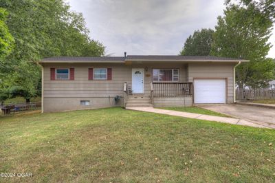 1209 Hearrell Avenue, House other with 3 bedrooms, 1 bathrooms and null parking in Neosho MO | Image 1