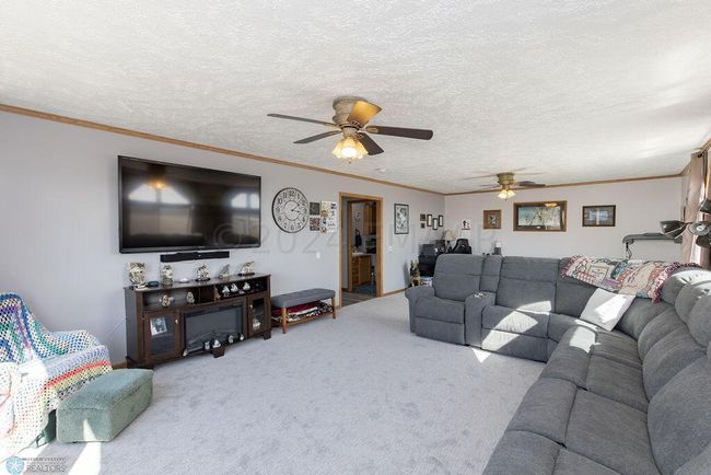 Family Room | Image 48