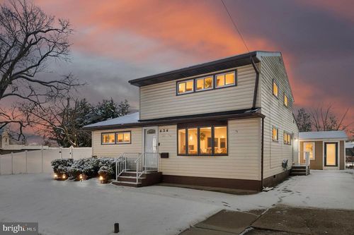 654 N Coles Ave, MAPLE SHADE, NJ, 08052-2257 | Card Image