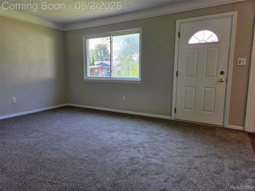 33546 Hiveley St, Westland, MI, 48186-4845 | Card Image