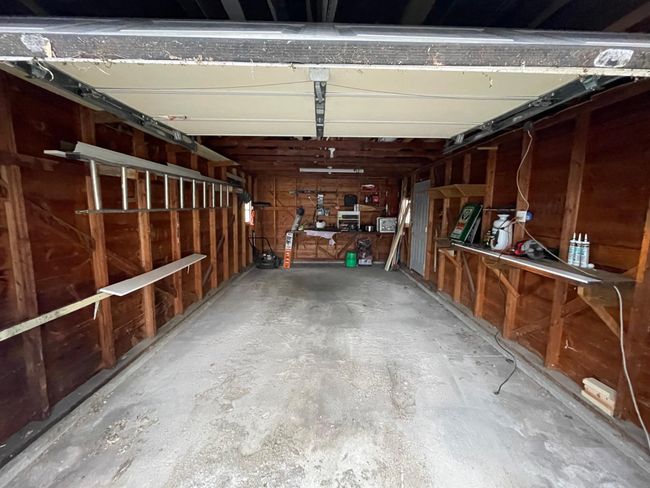 Garage Interior | Image 39