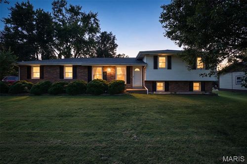 819 Krei Blvd, Farmington, MO, 63640-3014 | Card Image
