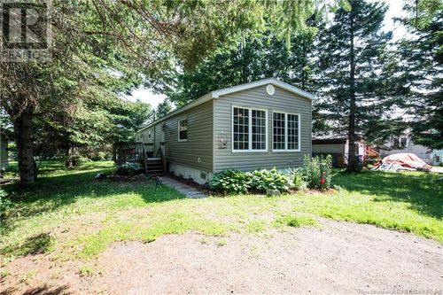 11 Mulberry St, Lakeville-Westmorland, NB, E1H1J2 | Card Image