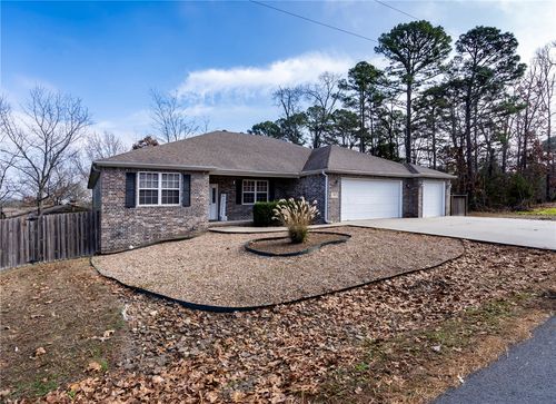 22 Bassingham Ln, Bella Vista, AR, 72715-1510 | Card Image