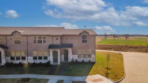 3201 Solana Cir, Denton, TX, 76207-1470 | Card Image