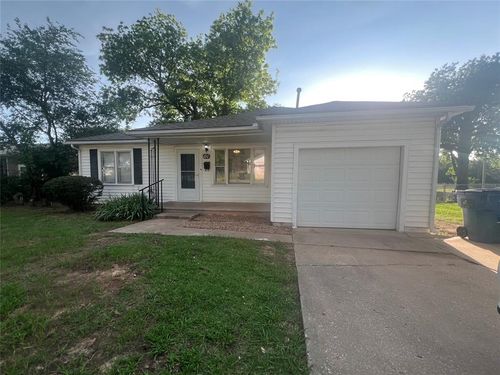 414 N 1st St, Tecumseh, OK, 74873-2204 | Card Image