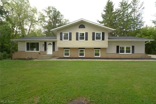 3954 Remsen Rd, Medina, OH, 44256-7678 | Card Image