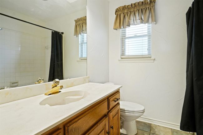 1000 Forest Trail Ct, House other with 4 bedrooms, 3 bathrooms and null parking in Euless TX | Image 13