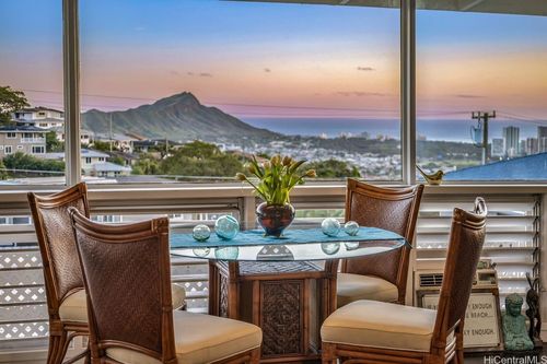 1834 Saint Louis Dr, Honolulu, HI, 96816-1933 | Card Image