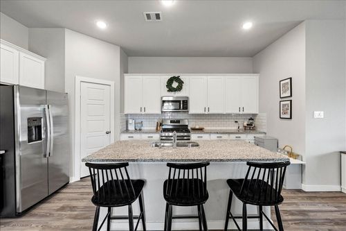 4901 Perennial Ln, La Marque, TX, 77568-2099 | Card Image