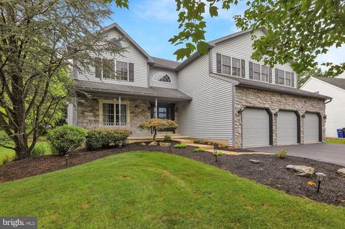 4189 Hill Terrace Dr, SINKING SPRING, PA, 19608-9365 | Card Image