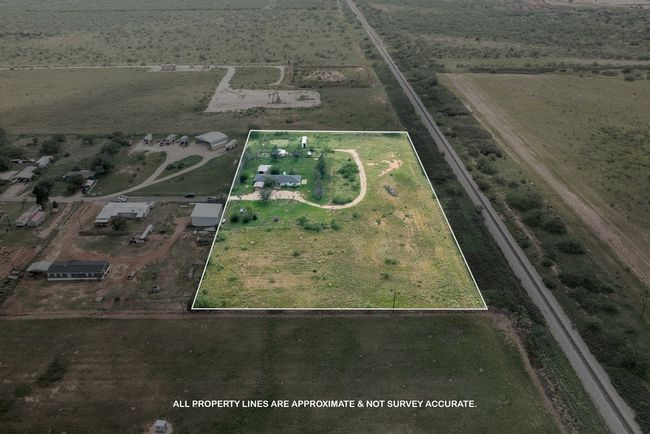 809 Tubb Loop Rd, House other with 3 bedrooms, 2 bathrooms and 3 parking in Big Spring TX | Image 27
