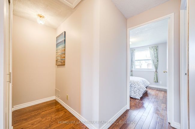 2 - 401 Keats Way, Condo with 5 bedrooms, 3 bathrooms and 1 parking in Waterloo ON | Image 24