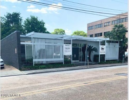 11-1030 Lafayette St, Lafayette, LA, 70501-6836 | Card Image