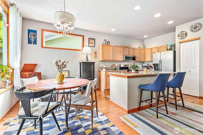 Dining area off kitchen | Image 7