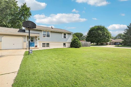 3323 Spruce St, Janesville, WI, 53546-1115 | Card Image