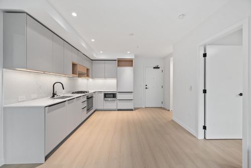 21x-125 Albert St, Port Moody, BC, V3H0M8 | Card Image