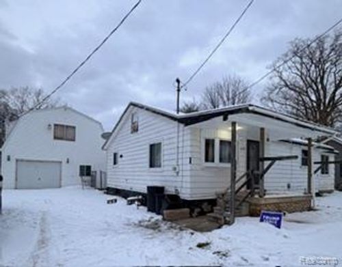 2275 Connell St, Burton, MI, 48529-1336 | Card Image
