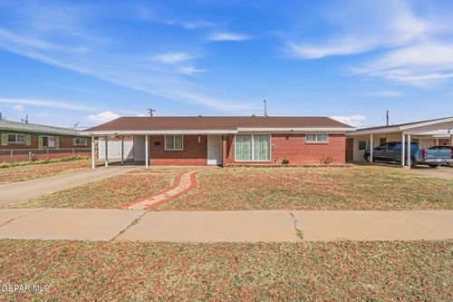 9518 Roanoke Dr, El Paso, TX, 79924-6210 | Card Image