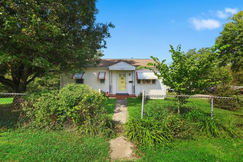 202 Lyons Dr, Frankfort, KY, 40601-3619 | Card Image