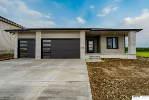 20708 Vernon Ave, Elkhorn, NE, 68022 | Card Image