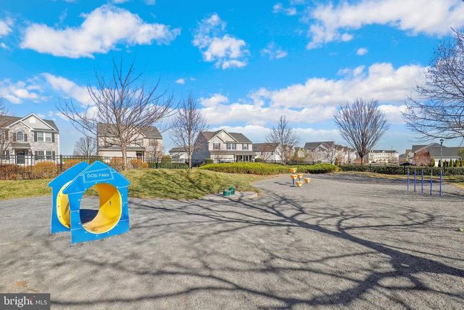 492 Parkland Dr, Townhouse with 3 bedrooms, 4 bathrooms and null parking in STEPHENSON VA | Image 39