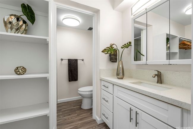APT-703 - 731 Amana St, Condo with 2 bedrooms, 2 bathrooms and 1 parking in Honolulu HI | Image 11