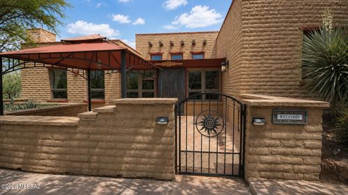 15791 E Hillton Ranch Rd, Vail, AZ, 85641-9143 | Card Image