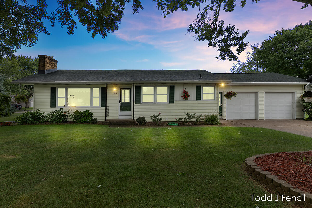 Cranford Ave, Jenison, MI 49428