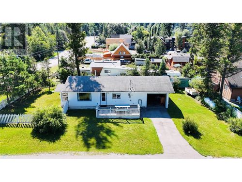 4688 Poplar St, Windermere, BC, V0B2L2 | Card Image