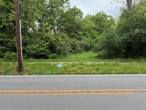 884 Tyrone Pike, Versailles, KY, 40383-1323 | Card Image