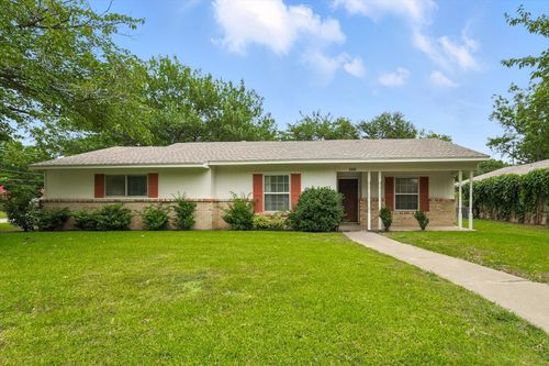 100 Hillcrest St, Sanger, TX, 76266-5518 | Card Image