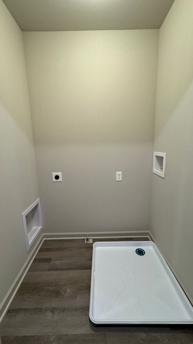 29977 Center St, Condo with 2 bedrooms, 3 bathrooms and null parking in New Hudson MI | Image 16