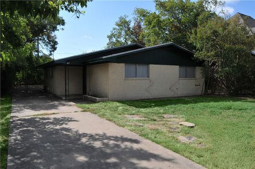 108 Moss St, College Station, TX, 77840-2430 | Card Image