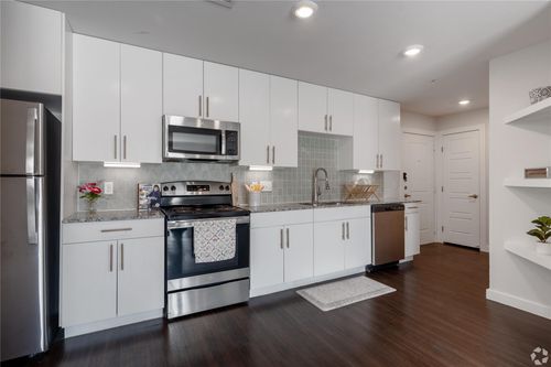 170-2401 E Oltorf St, Austin, TX, 78741-4687 | Card Image