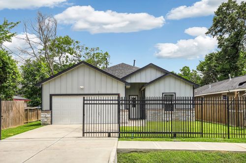 4633 Larkspur St, Houston, TX, 77051-2827 | Card Image
